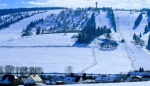 Sauerland Stern Hotel Willingen uitzicht op de pistes